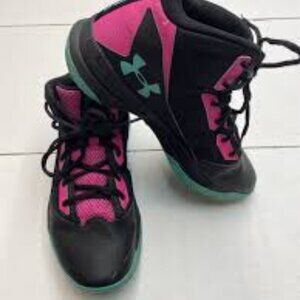 Under Armour Girl Shoes Size 12.5